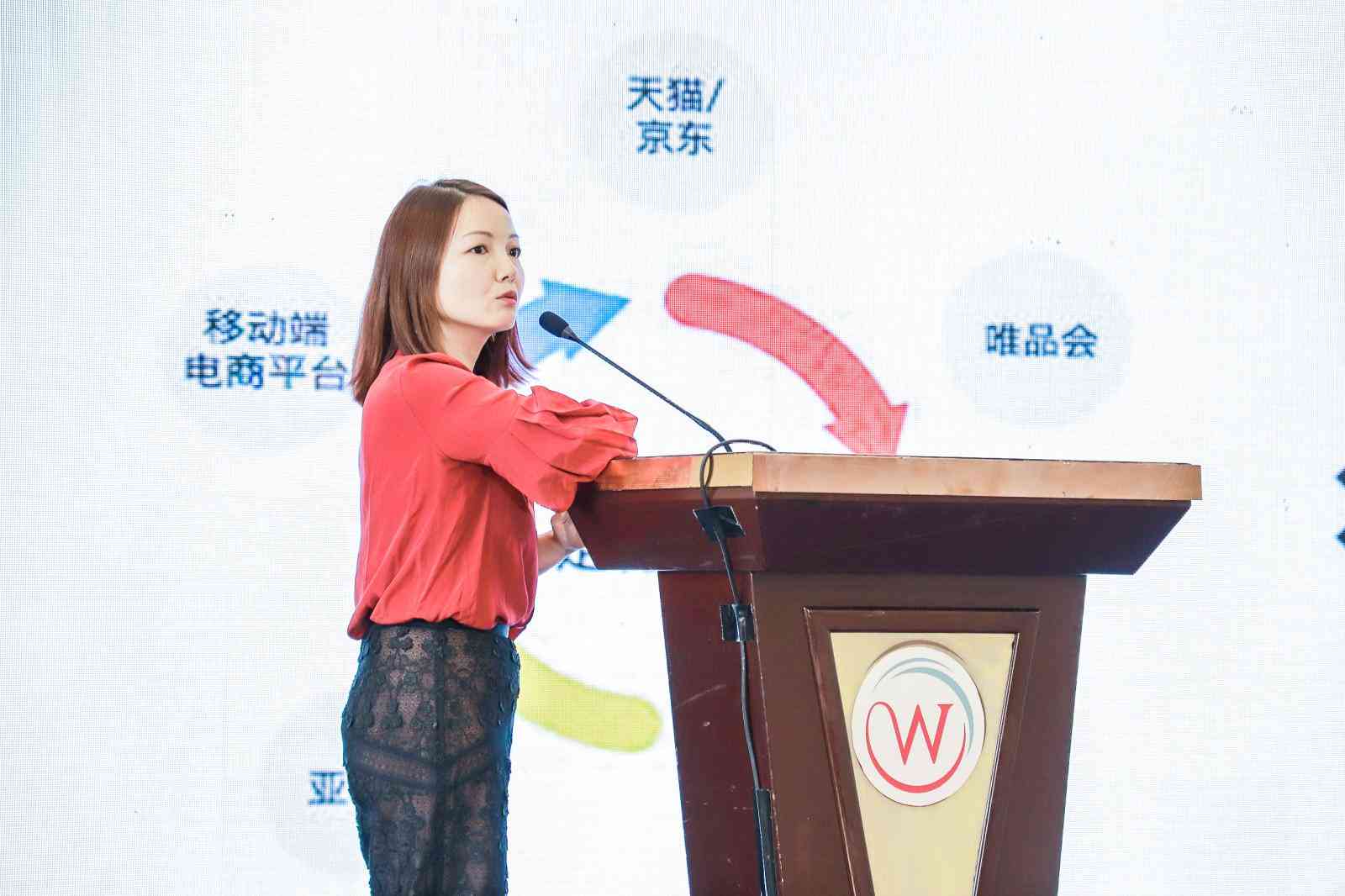 AI赋能研发：探索前沿企业研究进展与突破现状