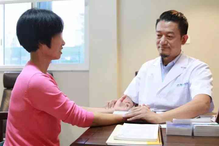 专业英文交流医疗专家：精通跨文化医疗沟通的医生