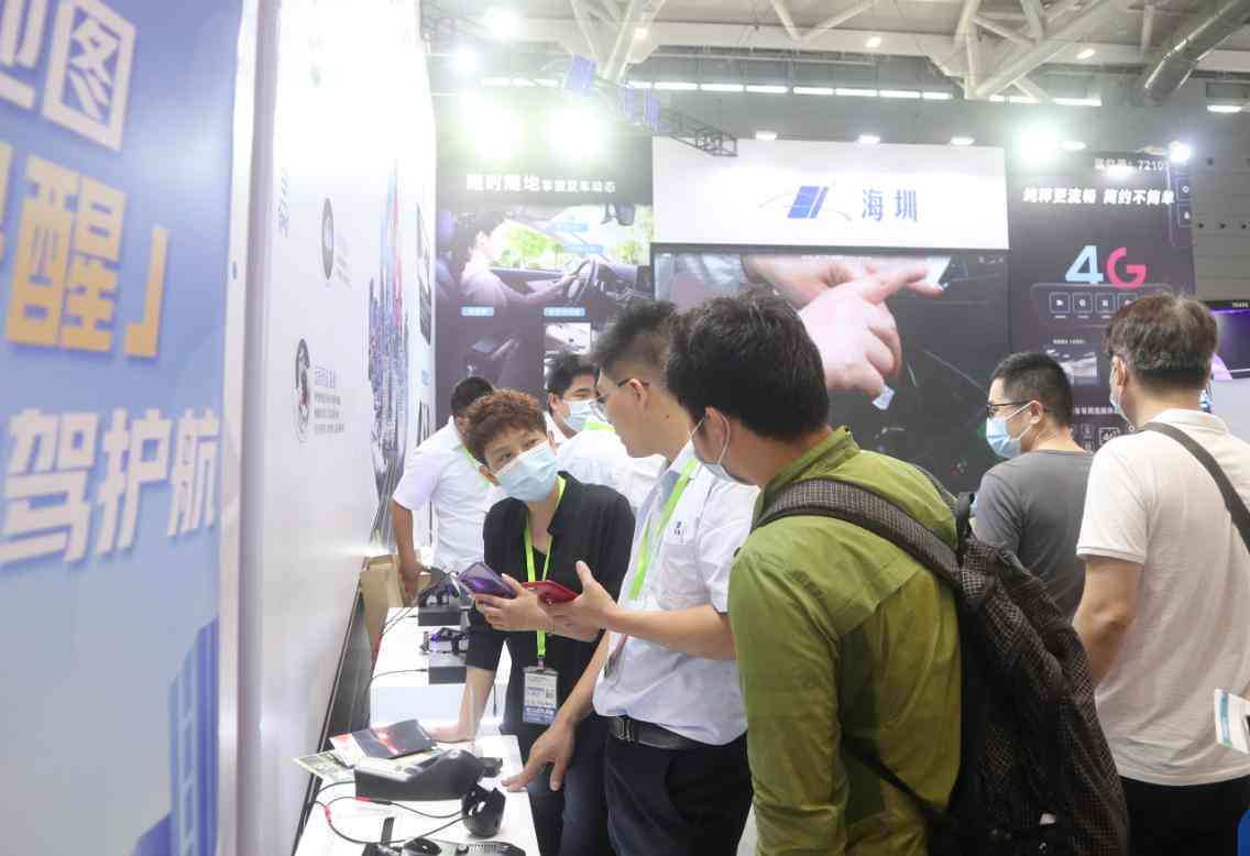 AI技术赋能：如何为相册图片批量添加创意文案与个性化标签