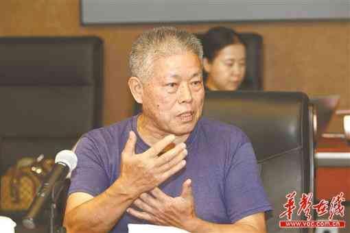 基于AI技术的写作助手功能综述与性能评估