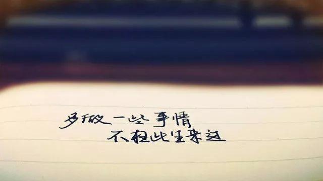 精选赞美爱情的经典句子与表达：全面涵浪漫、馨、深情等多种情感描述