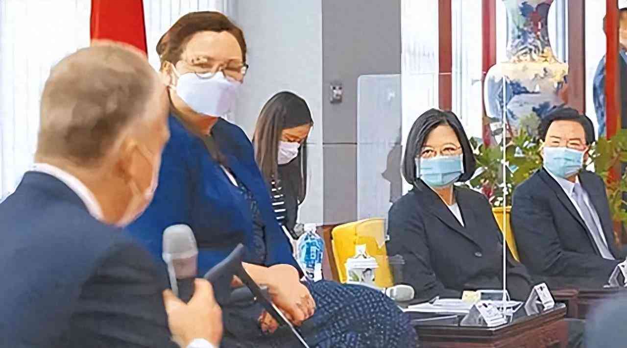全面盘点：2024最新免费AI文案写作软件及其实用功能解析