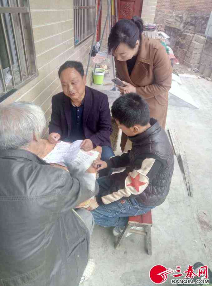 妈妈辅导孩子写作业的全过程描绘：馨瞬间与教育心得分享