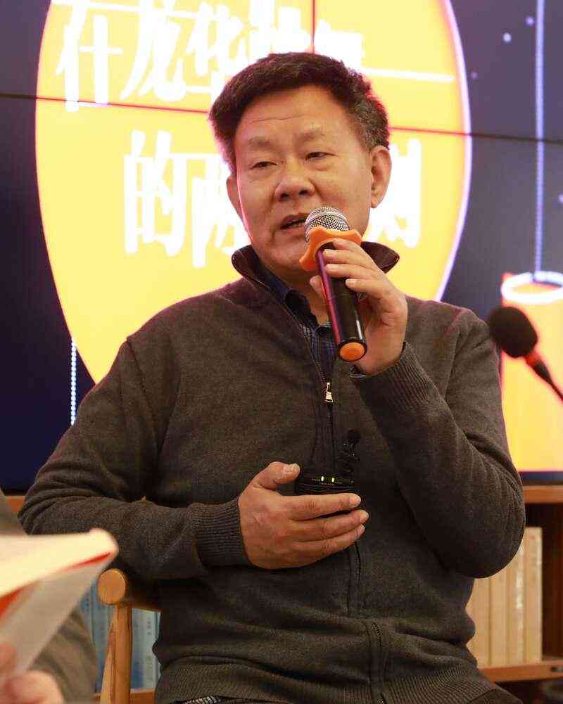 笔下飞扬：专为写作爱好者打造的创意灵感与交流平台
