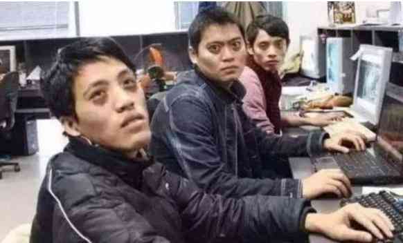 如何检测AI机器人写作软件质量与版本正常性