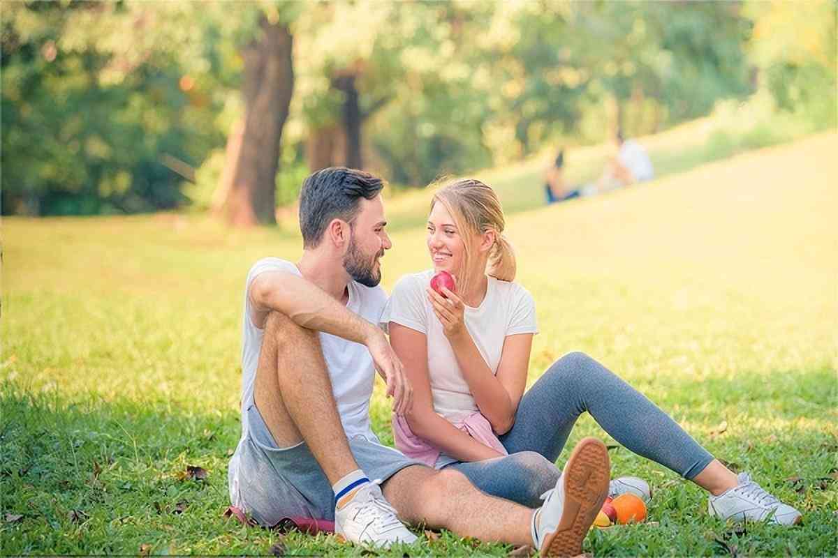 全方位解析：男女恋爱中的甜蜜对话与情感交流技巧