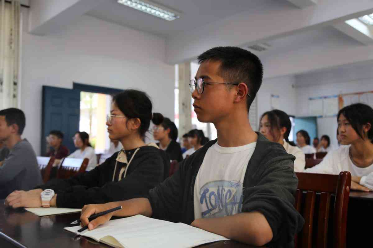 拼多多平台购买的AI写作软件正版与否鉴别指南及常见疑问解答