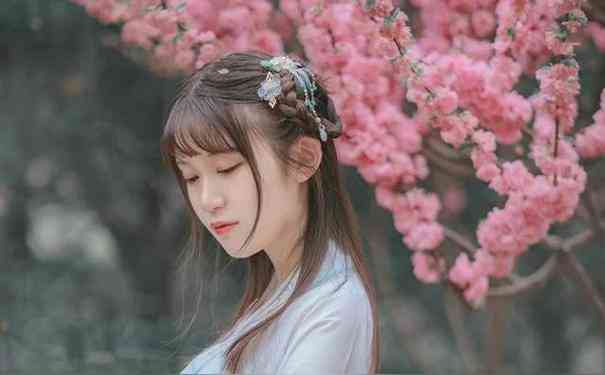 天美女句子：唯美短句、说说与文案集锦