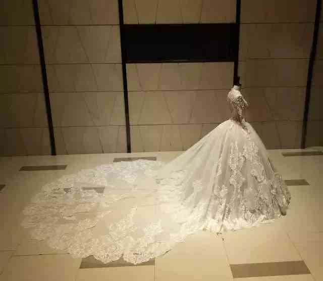 全面解析：从设计到成品，打造完美婚纱全过程指南