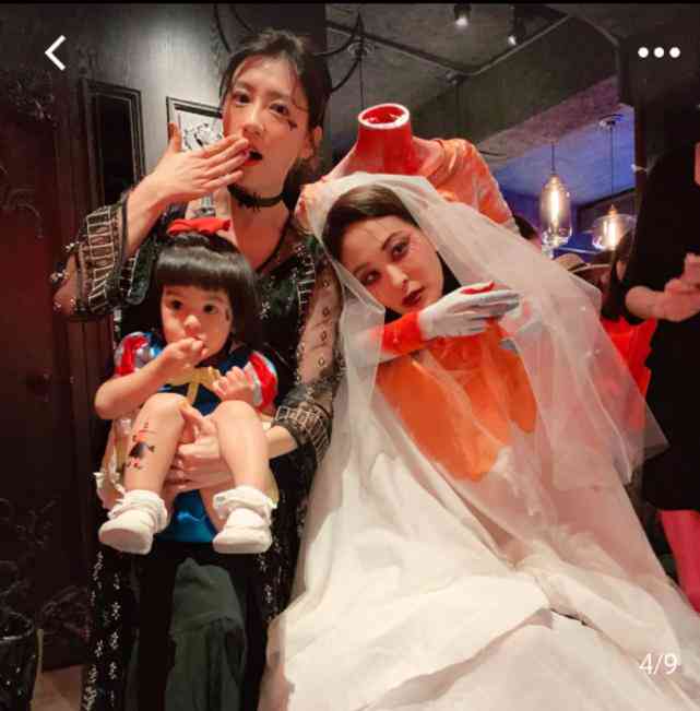 万圣节特效自拍攻略：打造个性化恐怖或趣味妆容与创意照片指南
