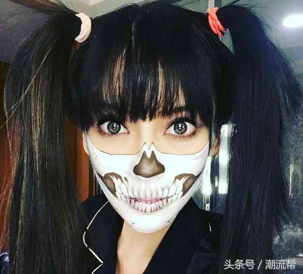 万圣节特效自拍攻略：打造个性化恐怖或趣味妆容与创意照片指南