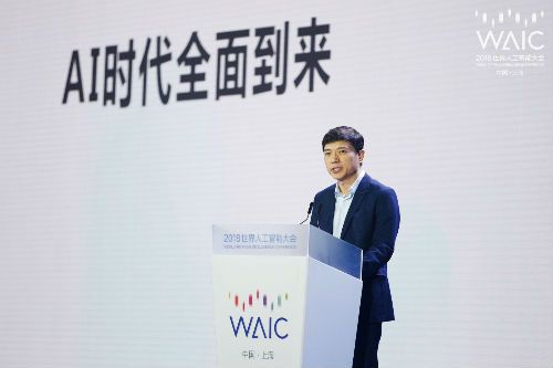 ai能代替主持人写作吗：探讨AI在主持与即兴评述中的替代能力