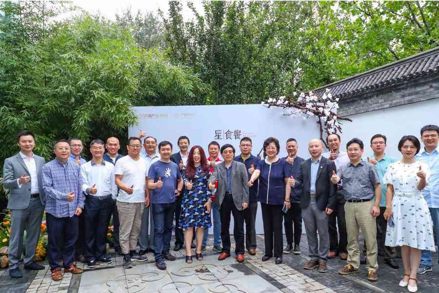 AI赋能医疗行业：智能技术创新医疗健服务模式