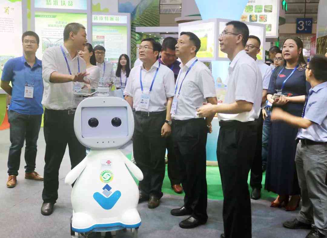 小睿小睿下一句怎么接：探讨人工智能在语言生成与对话中的应用与实践