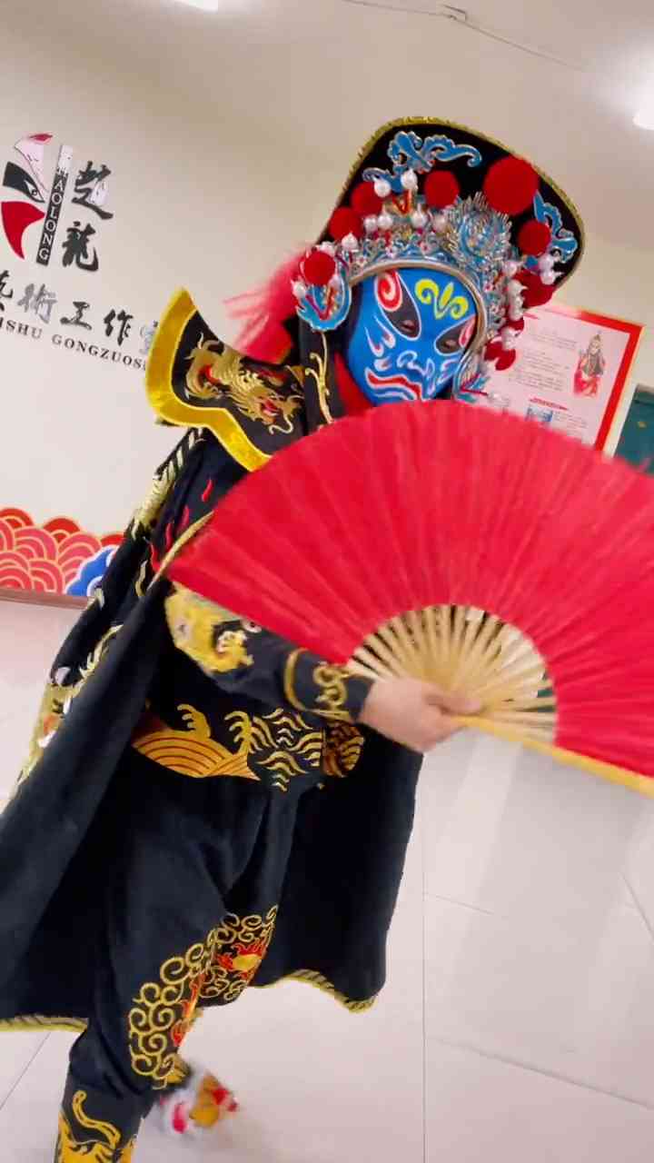 ai变脸民族服装文案怎么写-ai变脸民族服装文案怎么写的