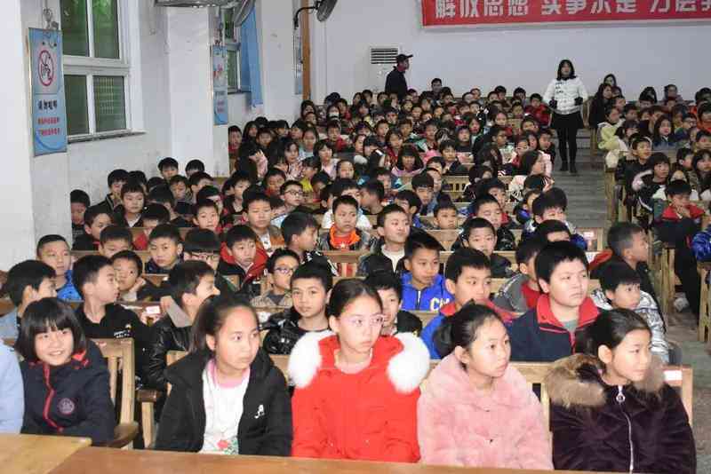 哪个ai可以写课程报告