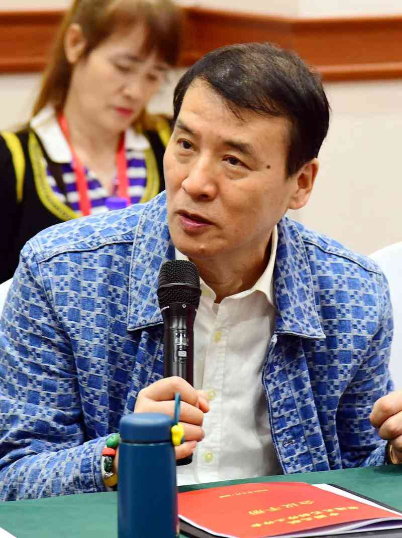 两个ai互相创作