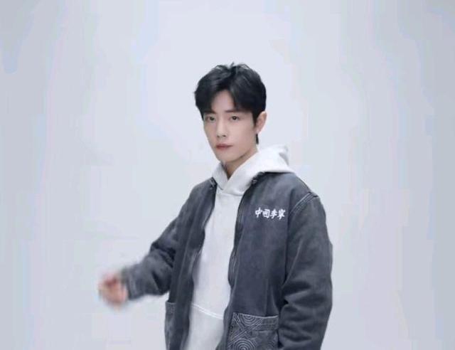 ai自动生成道具文案怎么写