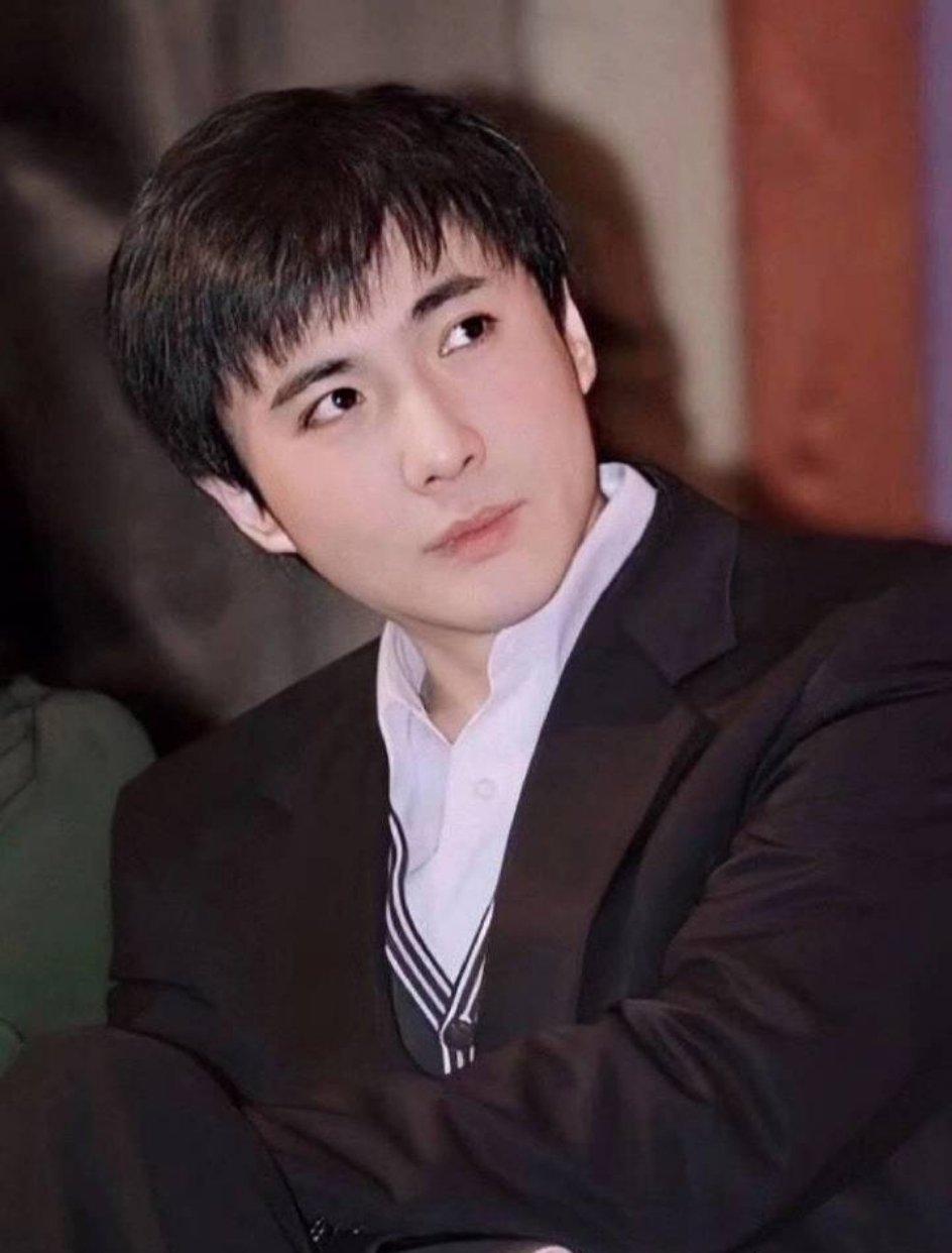ai写影视剧文案怎么写