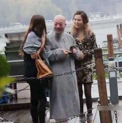 僧人船震门背后利益链曝光 和尚船震门原是立二拆四幕后推手策划 和尚船震图片