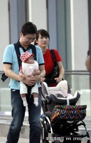 李念第二胎是男是女? 李念富豪老公是谁揭林和平个人资料身价照片背景