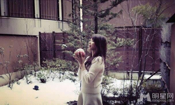 伊能静上年纪仍然如性感少女(6)