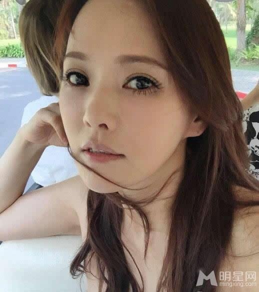 伊能静上年纪仍然如性感少女(0)