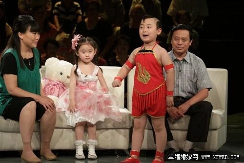 邓鸣贺为什么能上春晚原因 邓鸣贺白血病是遗传的吗揭邓鸣贺个人资料及家庭背景