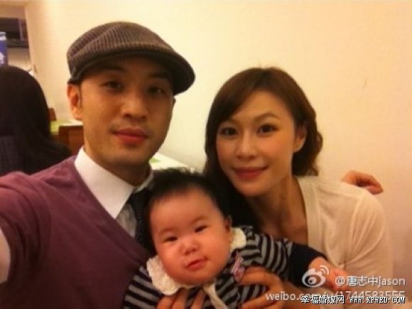 爸爸回来了唐志中老婆小咪真名叫什么? 女儿蜜蜜香香是双胞胎吗生活照曝光揭张庭婕个人资料照片背景