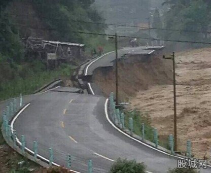 雷山洪水