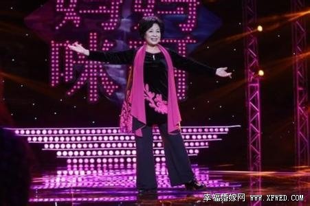 瞿颖妈妈丁家珍个人资料和贾玲什么关系? 揭丁家珍老公个人资料照片及家庭背景