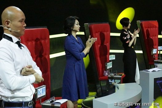 超级演说家残疾选手崔万志个人资料 乐嘉为什么发酒疯原因内幕揭乐嘉耍酒疯图片视频