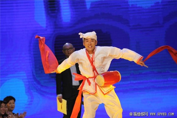 非诚勿扰和邓洁西牵手的男嘉宾是谁? 揭慕旭个人资料照片及家庭背景
