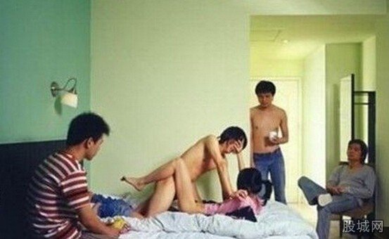 大连女遭三男轮奸翻供称自愿