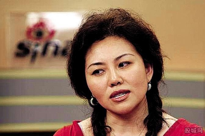 女主播色诱解放军