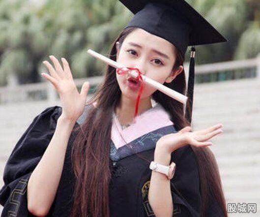厦大美女毕业照
