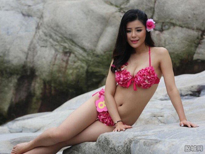 最美泳装七仙女