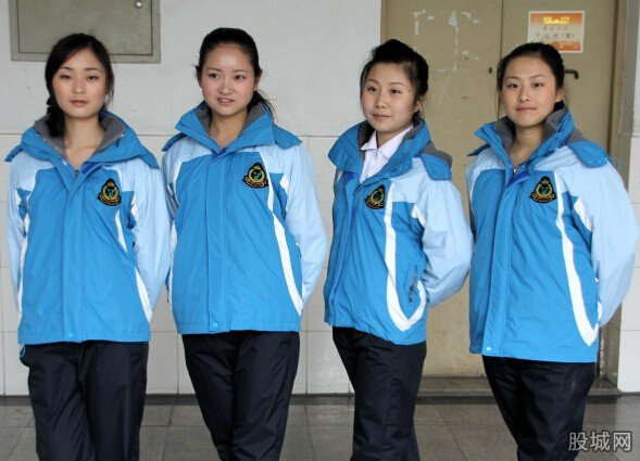 中小学校服国家标准