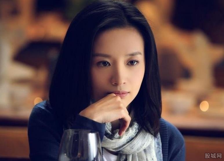 潘粤明董洁离婚真相