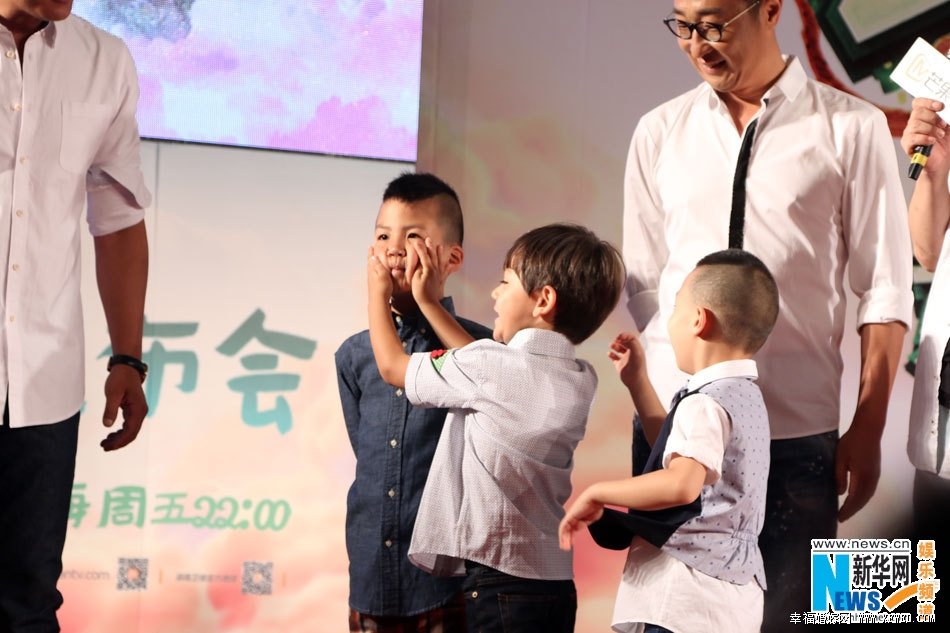 爸爸去哪儿第三季胡军儿子康康个人资料 胡皓康高冷生活照及年龄曝光