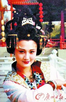 张铁林前女友侯俊杰个人资料 校花侯俊杰往昔素颜照曝光