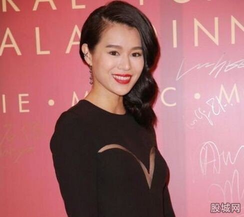 胡杏儿离开TVB