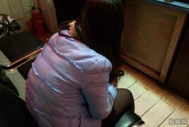 两少女跨省见网友