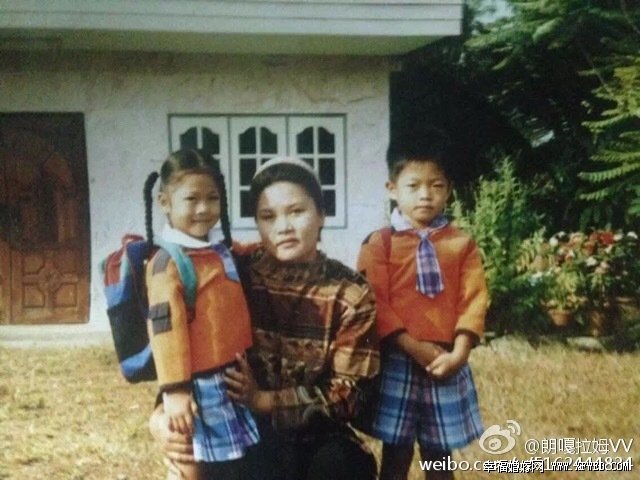 中国好声音郎嘎啦姆父亲得什么病死的?郎嘎啦姆母亲个人资料微博及照片曝光