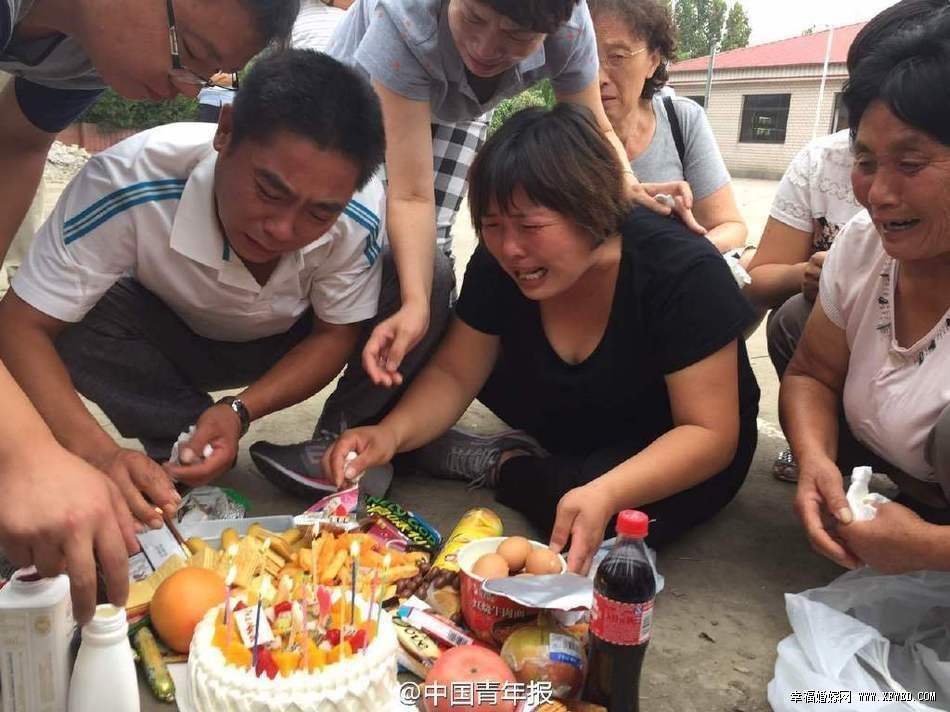 消防员甄宇航个人资料及家庭背景 甄宇航生前生活照及微博曝光