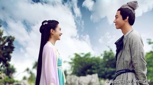 东方彧卿救花千骨出蛮荒的代价是什么?东方彧卿的眼睛为什么看不清了?