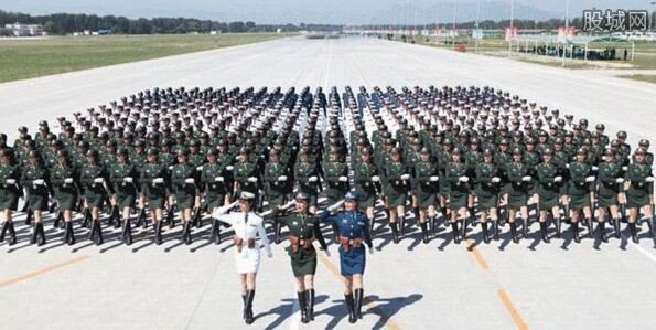 阅兵服被赞史上最漂亮