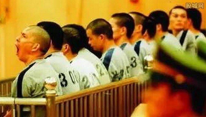 清华博士查黑帮