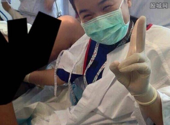 检查病人私处时医生竟拍了照片