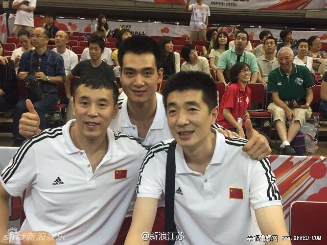 最帅暖男陪练李童递冰袋意外走红 李童个人资料及微博联系方式曝光